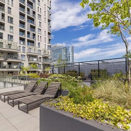 15 Pietro Sokolska 30 Towers - New - Lux - Parking - Sauna - Gym- And The View In Apartmán Katovice